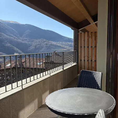 Nou Amb Terrassa - Vistes Al Taga Apartament