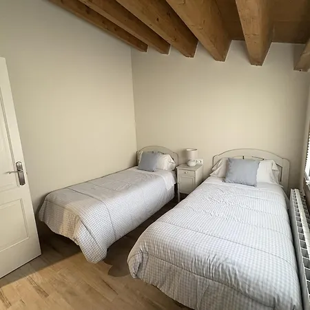 Nou Amb Terrassa - Vistes Al Taga *
