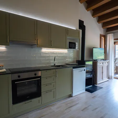 Nou Amb Terrassa - Vistes Al Taga Apartament Pardines
