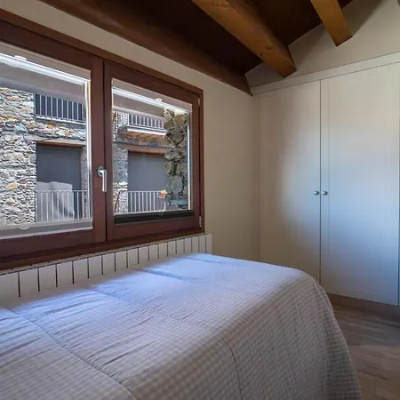 Nou Amb Terrassa - Vistes Al Taga Apartament